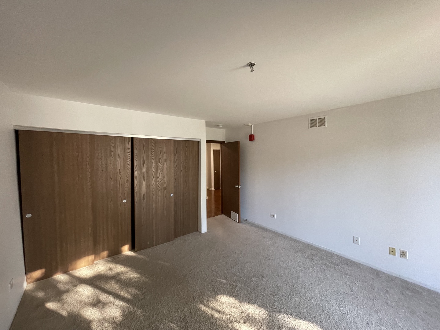 3265 Kirchoff Road, Unit 121 Rolling Meadows, IL 60008 - Photo 11 of 14
