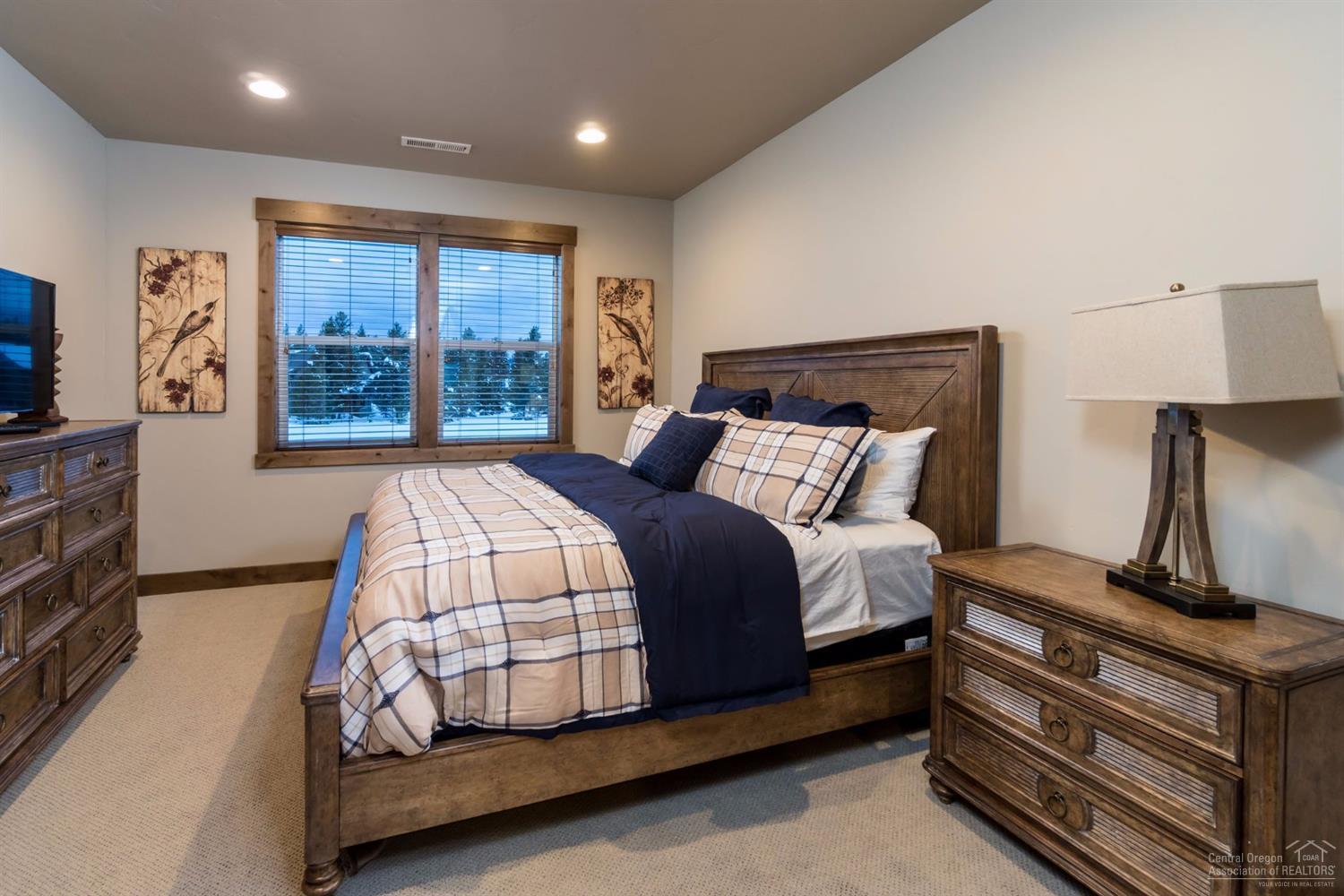 32 Dancing Rock Loop Bend, OR 97707 - Photo 16 of 25 Additional Photo