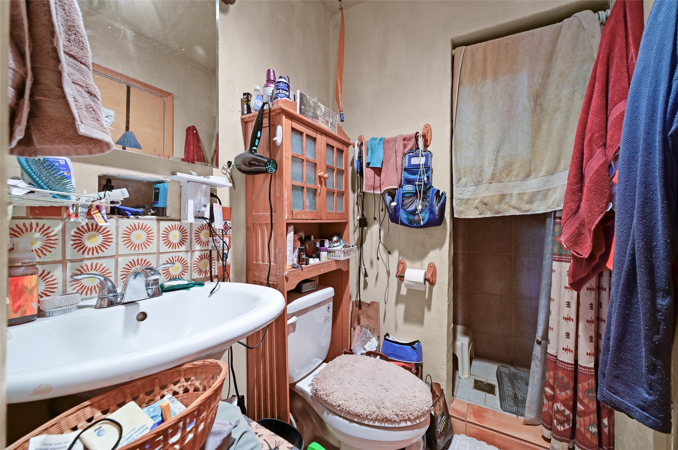 2829 Siringo Road Santa Fe, NM 87507 - Photo 11 of 18 Primary 1/2 Bath
