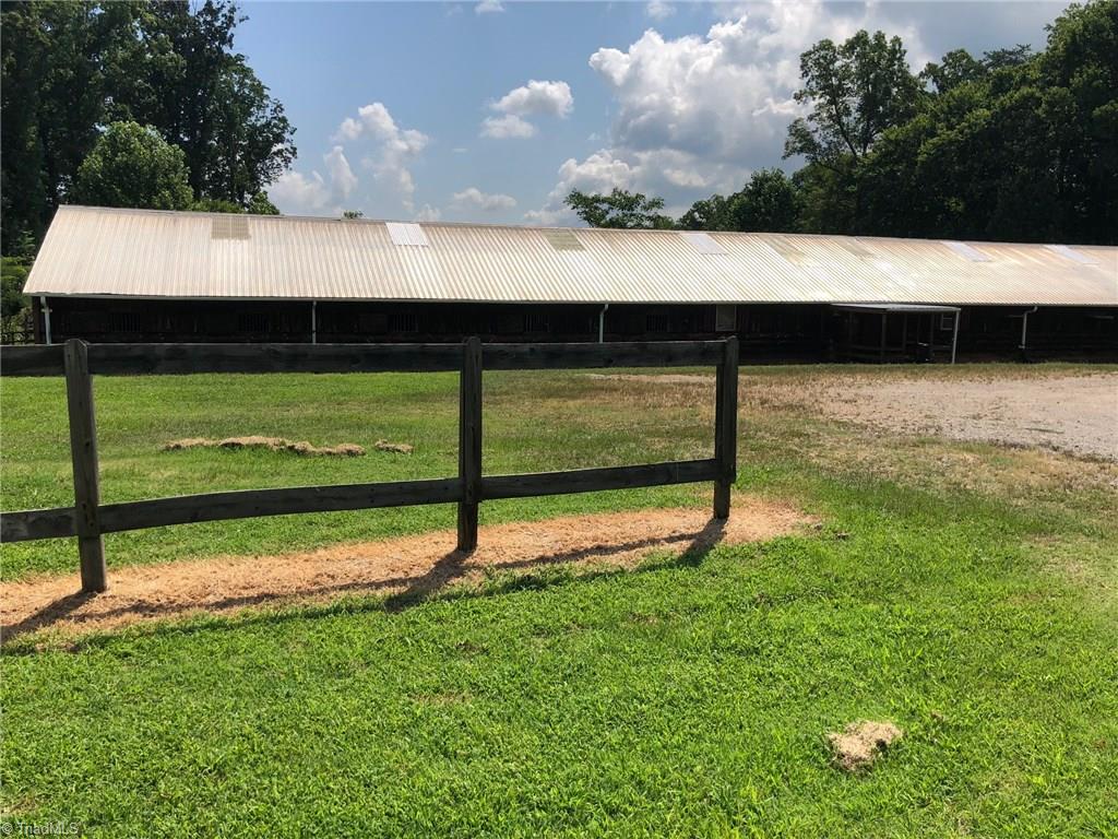 239 Strawberry Road Reidsville, NC 27320 - Photo 8 of 23 Gallery Image 8