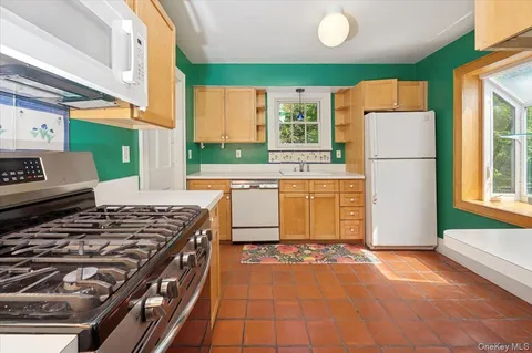 $1,150,000 | 38 Branford Road, Hastings-on-Hudson, NY 10706