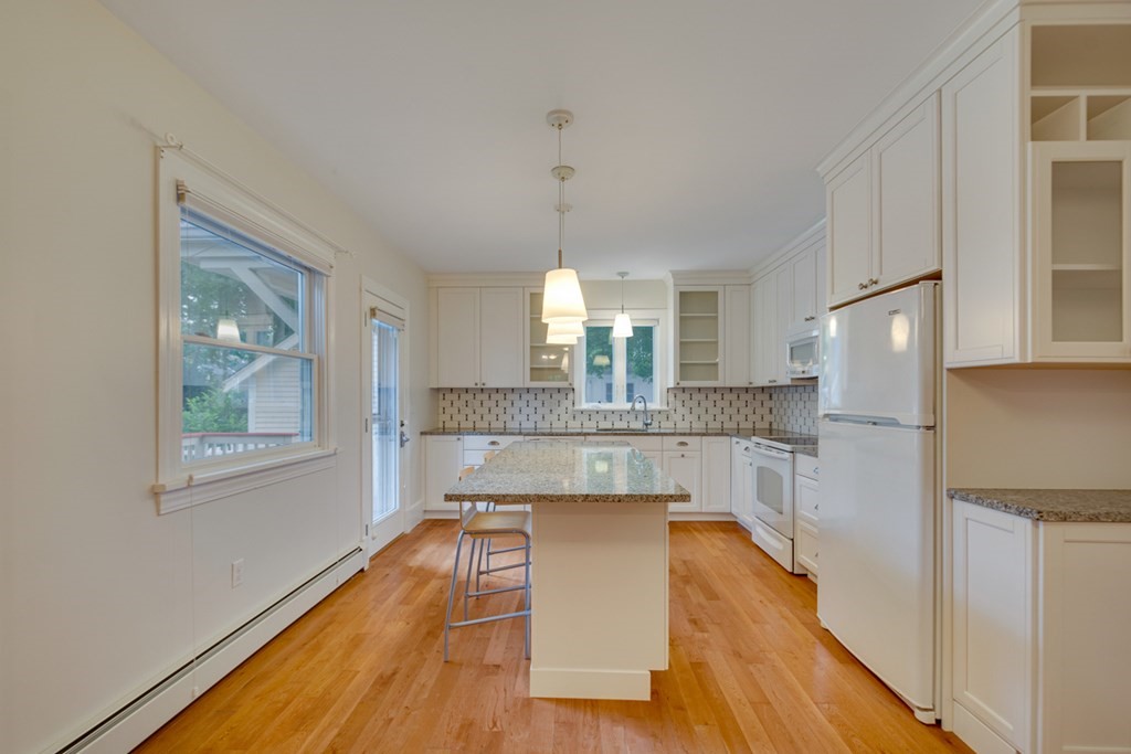 89 May Street, Unit 5 Needham, MA 02492 - Photo 8 of 24 Gallery Image 8