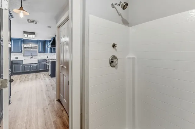 $385,000 | 52 Hunters Creek Drive, Huntsville, TX 77340