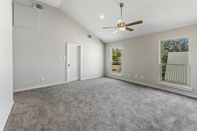 $385,000 | 52 Hunters Creek Drive, Huntsville, TX 77340