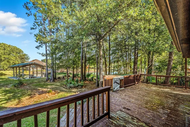 $385,000 | 52 Hunters Creek Drive, Huntsville, TX 77340