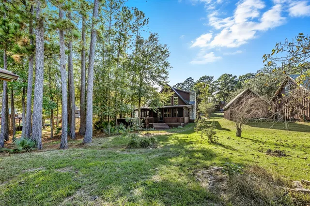 $385,000 | 52 Hunters Creek Drive, Huntsville, TX 77340