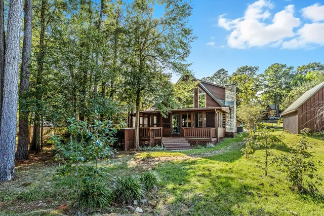 $385,000 | 52 Hunters Creek Drive, Huntsville, TX 77340
