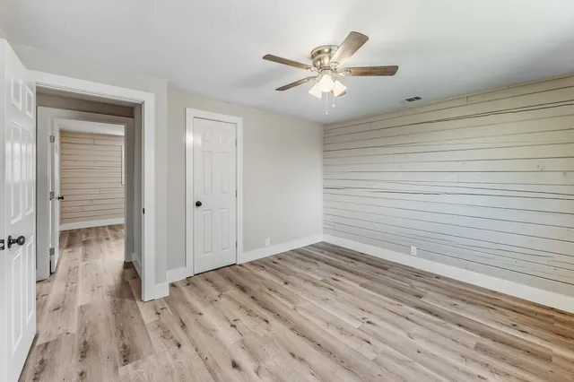 $385,000 | 52 Hunters Creek Drive, Huntsville, TX 77340