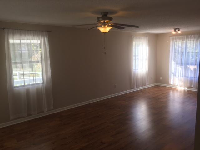 1624 Snowden Road Mount Pleasant, SC 29464 - Photo 12 of 26 Den Family Room