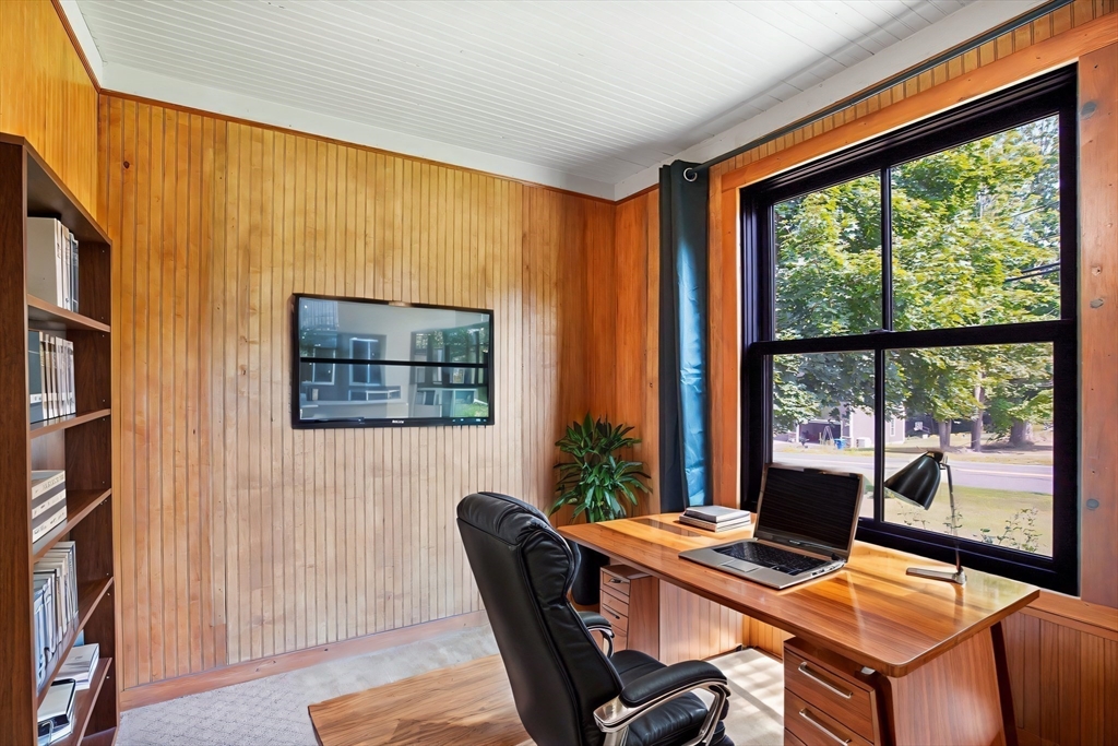 2044 Allen Street Springfield, MA 01118 - Photo 21 of 38 Gallery Image 21