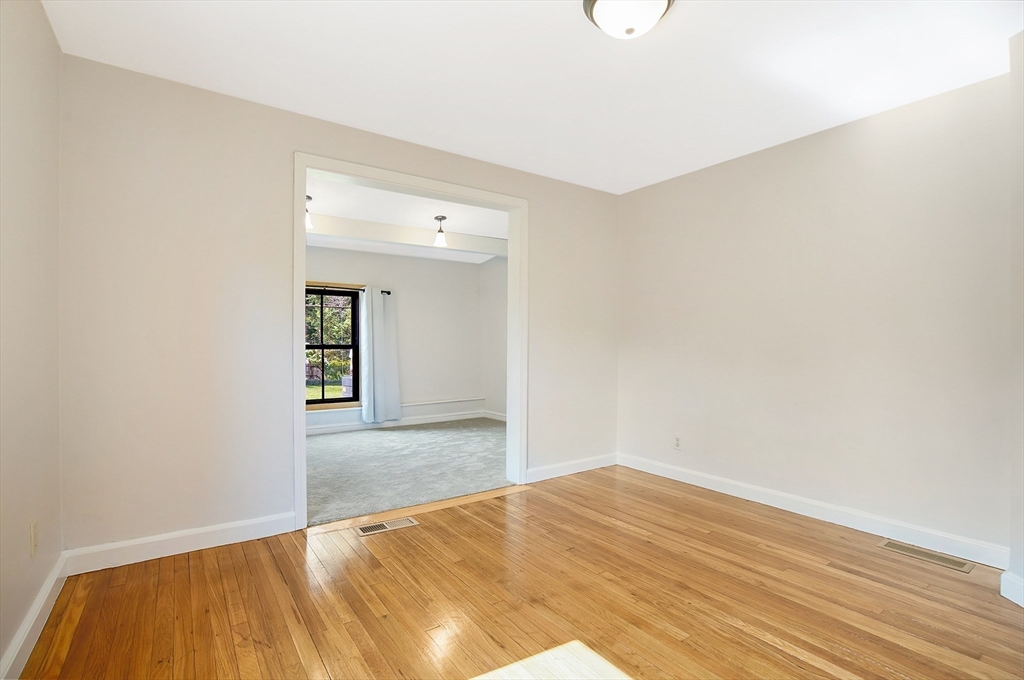 2044 Allen Street Springfield, MA 01118 - Photo 27 of 38 Gallery Image 27