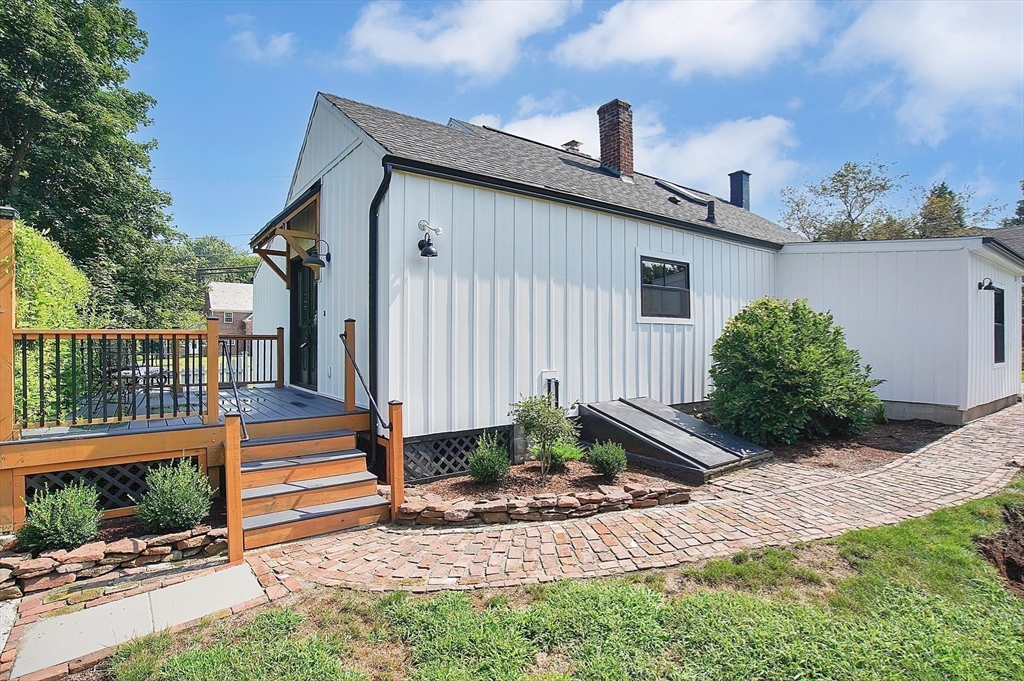 2044 Allen Street Springfield, MA 01118 - Photo 31 of 38 Gallery Image 31