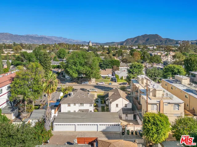 a view of city view and mountain view