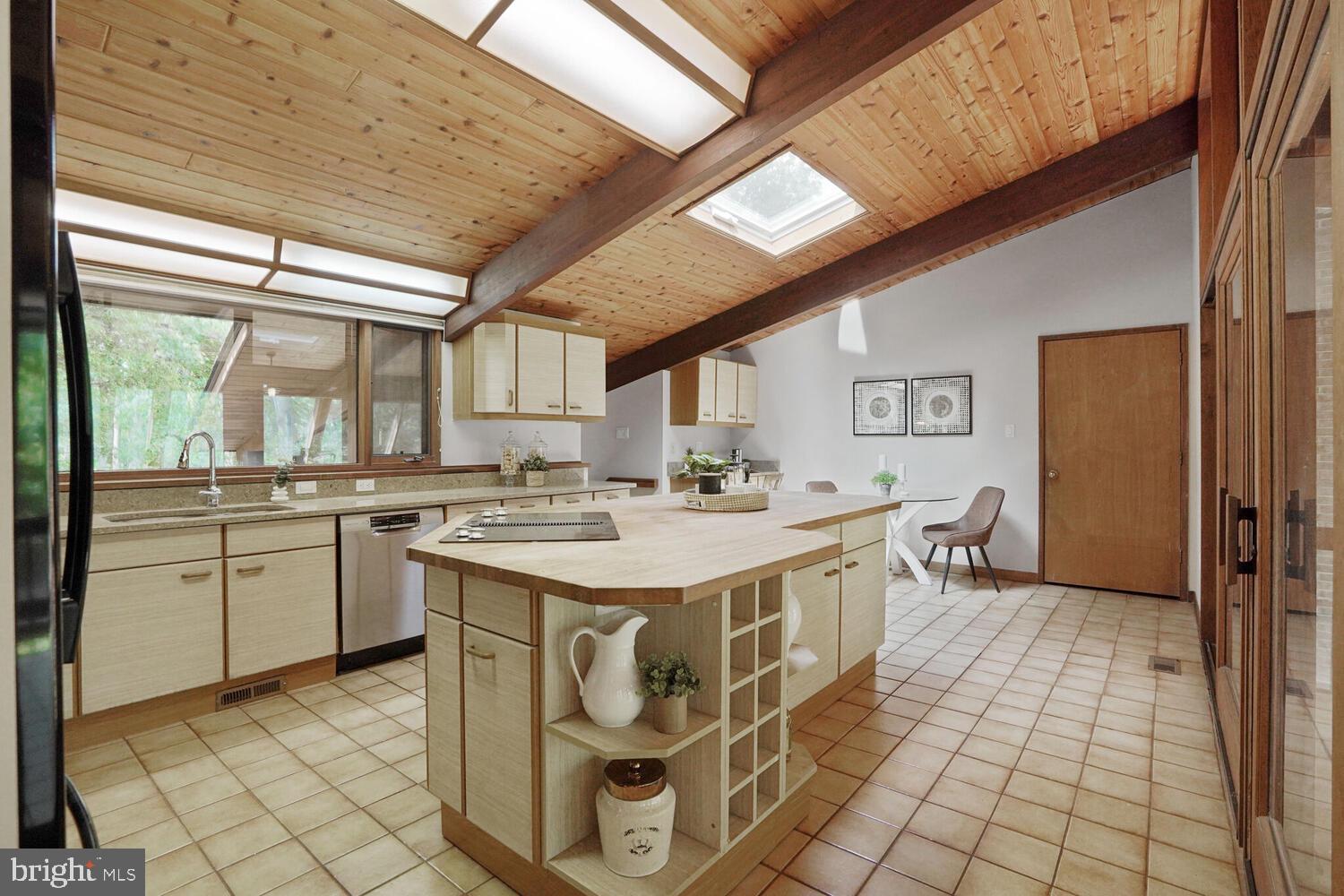 1017 Towlston Road McLean, VA 22102 - Photo 23 of 56 Vaulted Ceilings in Kitchen