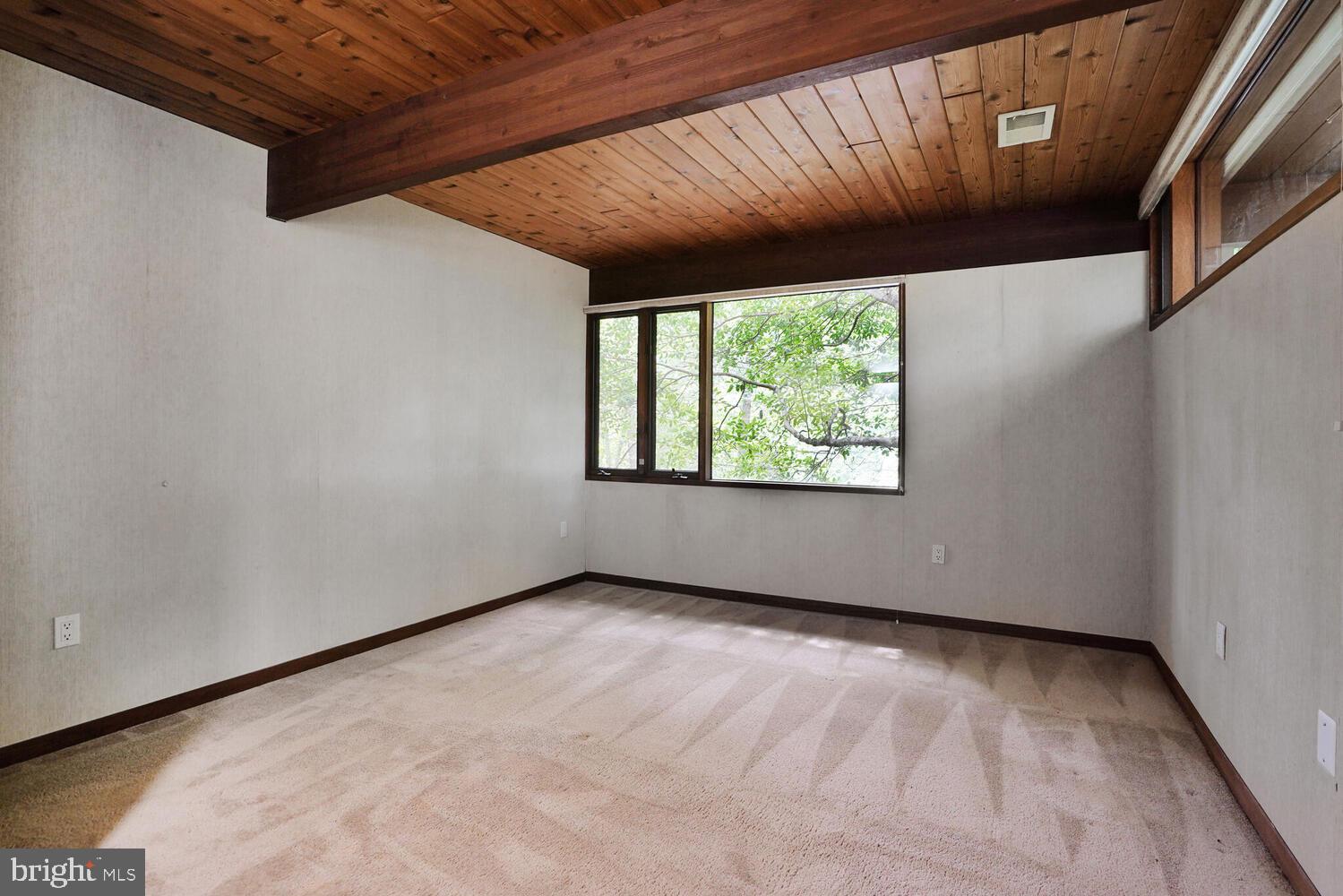 1017 Towlston Road McLean, VA 22102 - Photo 38 of 56 Bedroom 3 with Beautiful Wood Ceiling