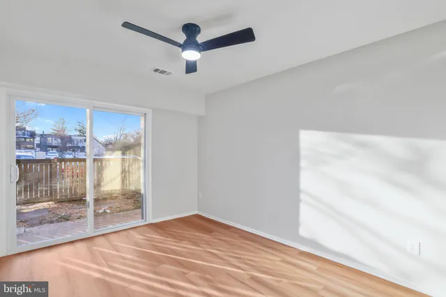 $285,000 | 3966 Woodhue Place, Alexandria, VA 22309