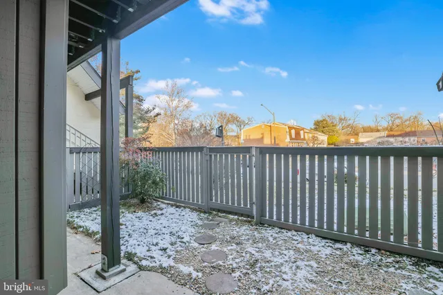 $285,000 | 3966 Woodhue Place, Alexandria, VA 22309