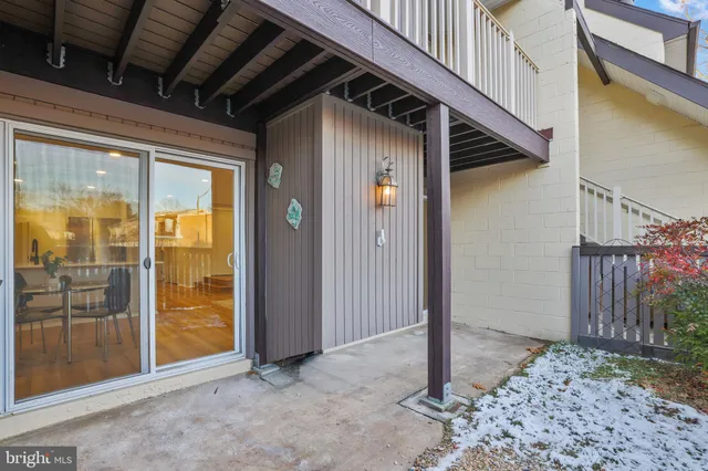 $285,000 | 3966 Woodhue Place, Alexandria, VA 22309