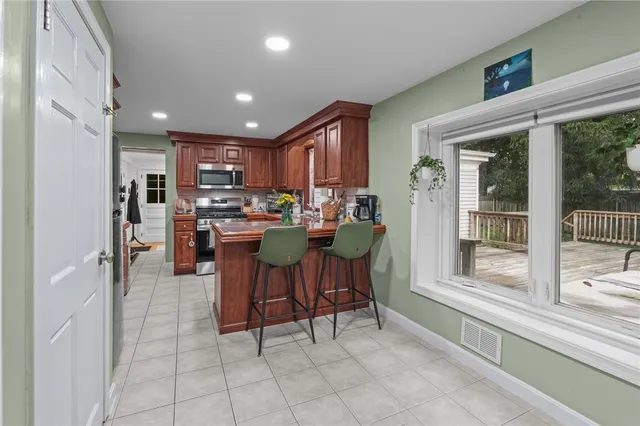 $480,000 | 126 Fairfax Drive, Warwick, RI 02888