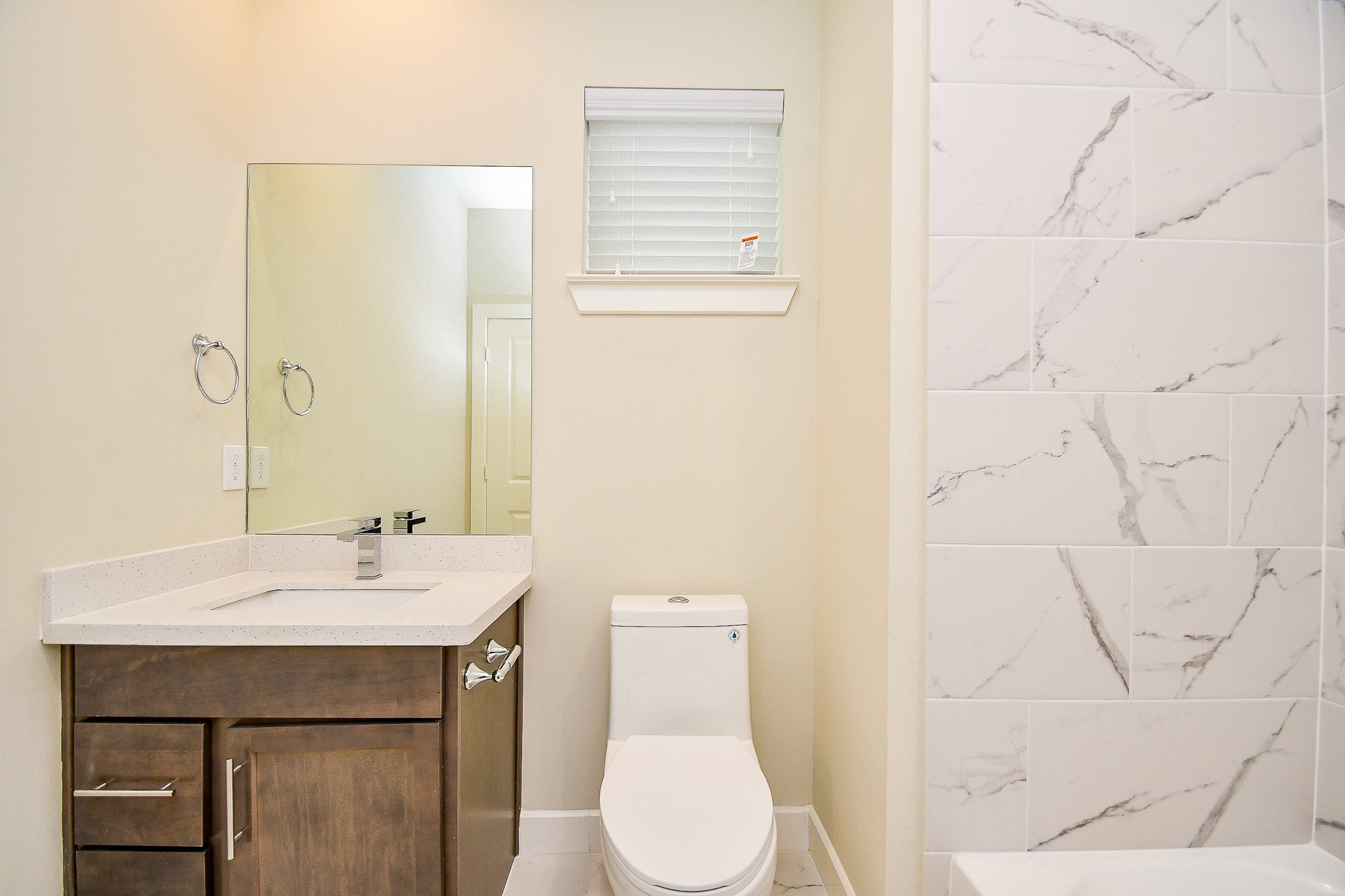 2307 Warhol Way Houston, TX 77091 - Photo 8 of 31
