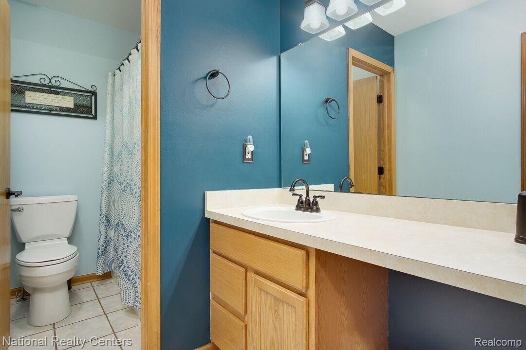 14429 Hess Road Holly, MI 48442 - Photo 23 of 34 Updated full bath