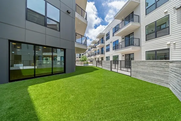 $3,150 | 1701 Simond Avenue, Unit 611, Austin, TX 78723