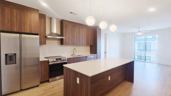 $3,150 | 1701 Simond Avenue, Unit 611, Austin, TX 78723