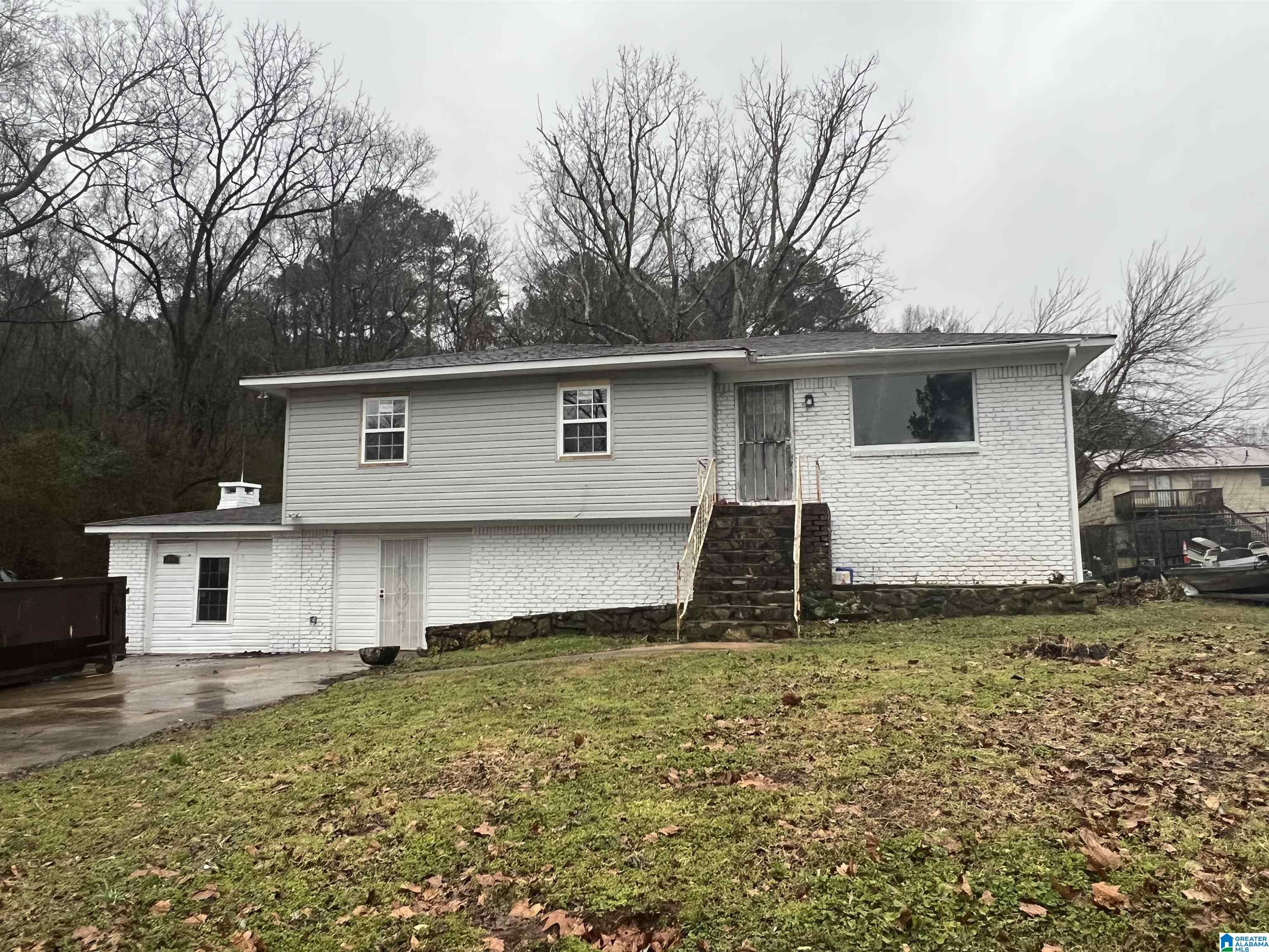 808 28th Terrace Bessemer, AL 35020 - Photo 1 of 9