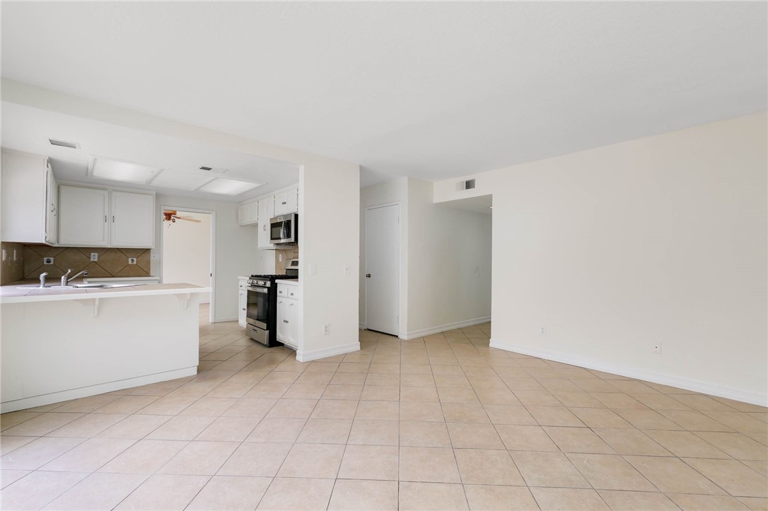 1188 West Van Koevering Street Rialto, CA 92376 - Photo 13 of 38