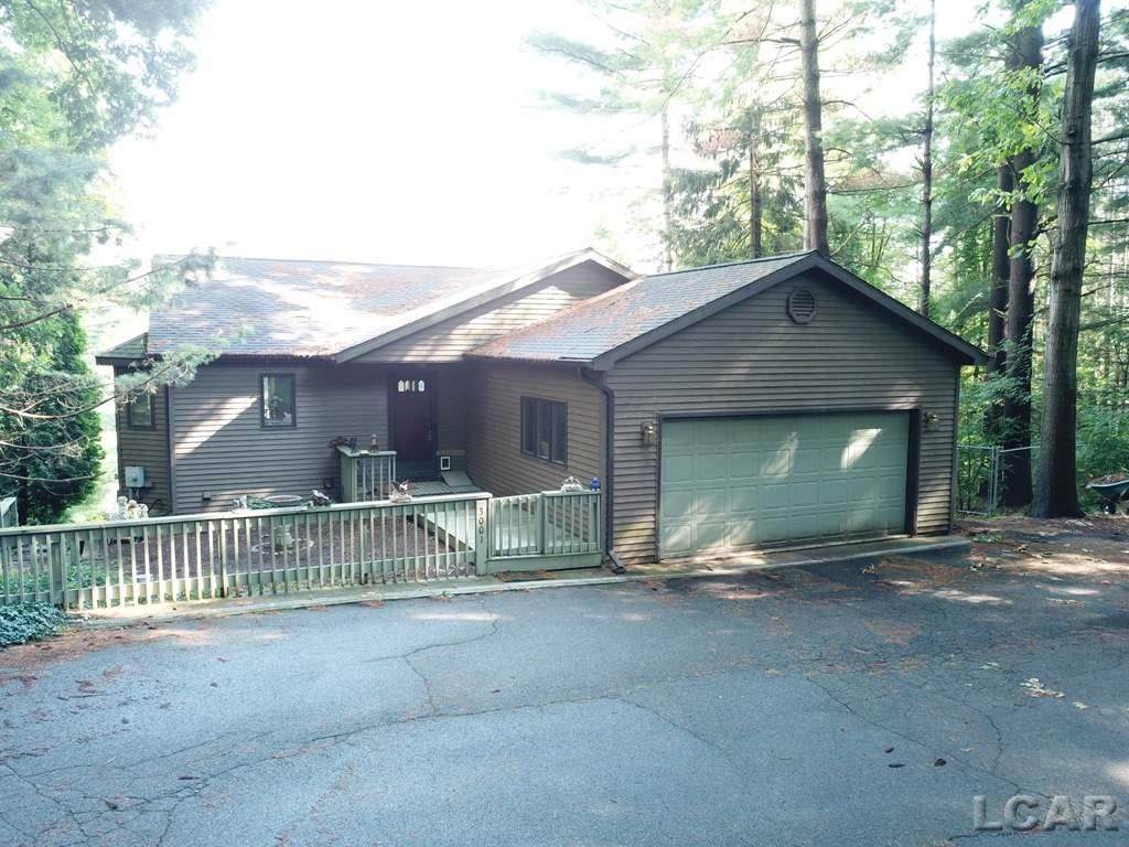 3001 Spielman Road Adrian, MI 49221 - Photo 1 of 43 31390006.JPG