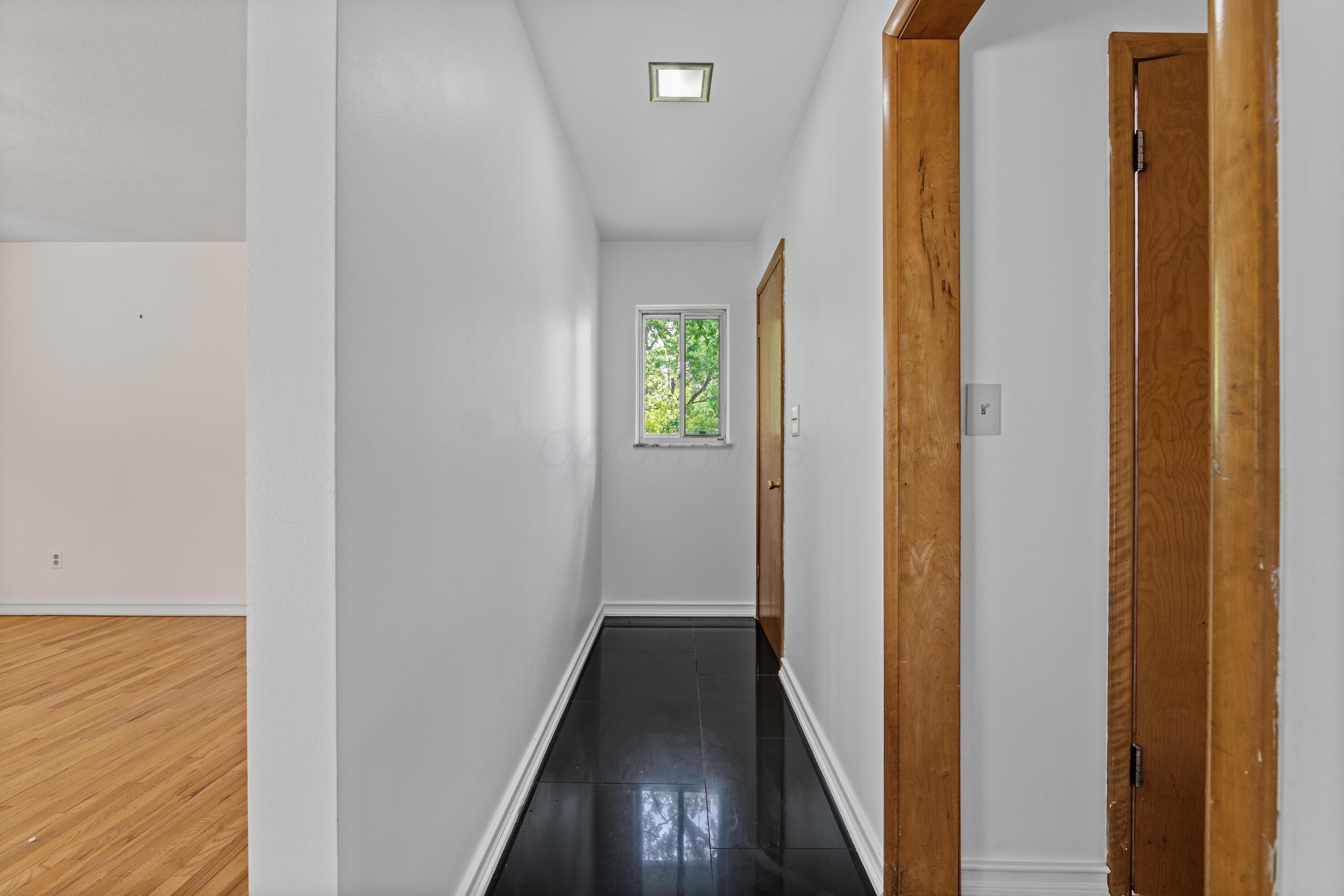 4356 Dublin Road Columbus, OH 43221 - Photo 39 of 77