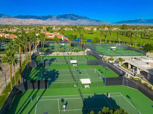 $2,700 | 319 Vista Royale Drive, Palm Desert, CA 92211