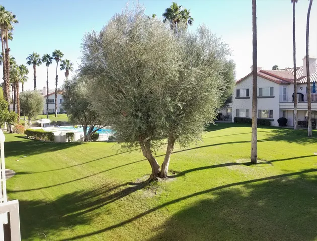 $2,700 | 319 Vista Royale Drive, Palm Desert, CA 92211