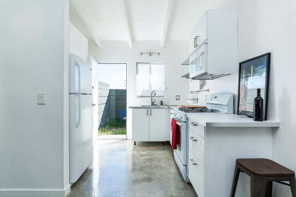 482 West Pico Road Palm Springs, CA 92262 - Photo 54 of 67 Kitchen unit 4