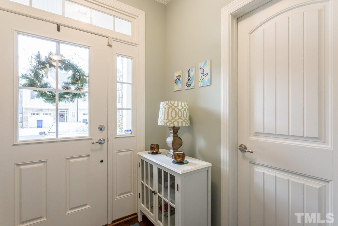 2112 Scarlet Maple Drive Raleigh, NC 27606 - Photo 3 of 22 Gallery Image 3