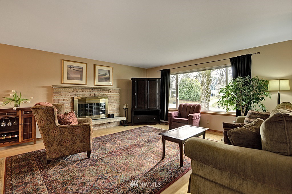 4008 Southwest 100th Street Seattle, WA 98136 - Photo 3 of 22 Gallery Image 3