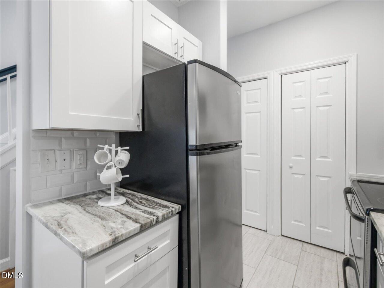 274 East Davie Street, Unit 274 Raleigh, NC 27601 - Photo 17 of 62 31-Kitchen