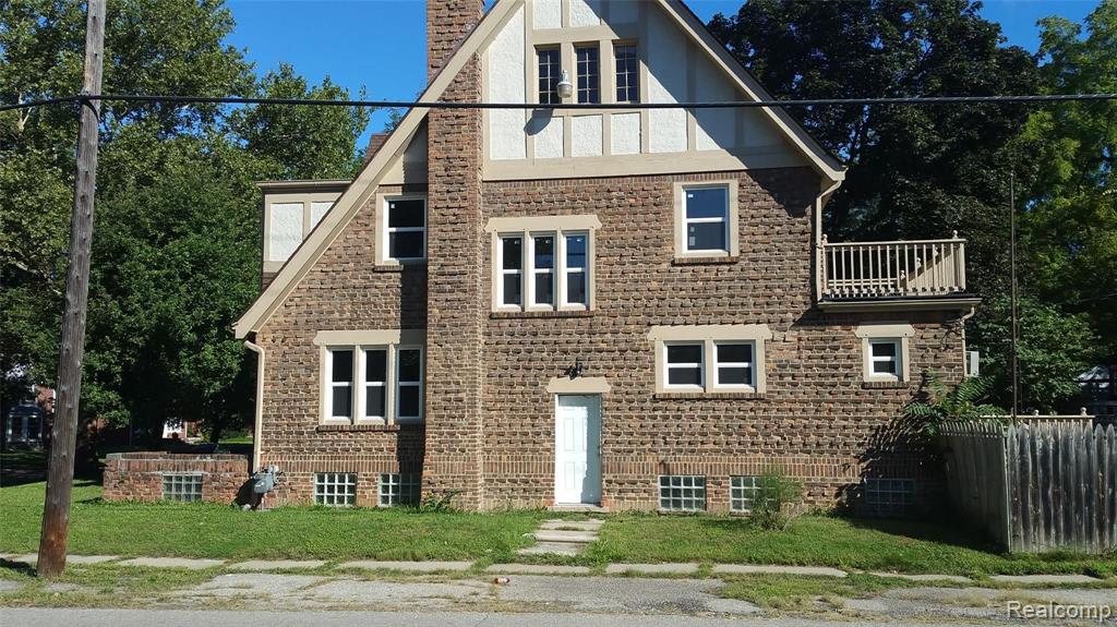 16502 Huntington Road Detroit, MI 48219 - Photo 2 of 35