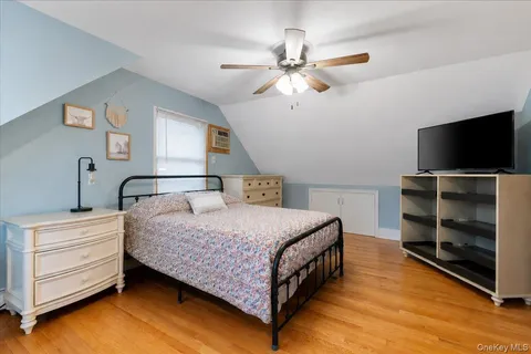 $799,000 | 2345 Willow Street, Wantagh, NY 11793