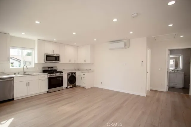 $2,300 | 16327 Kalisher Street, Granada Hills, CA 91344