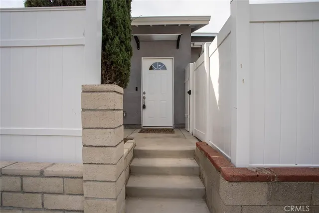 $2,300 | 16327 Kalisher Street, Granada Hills, CA 91344