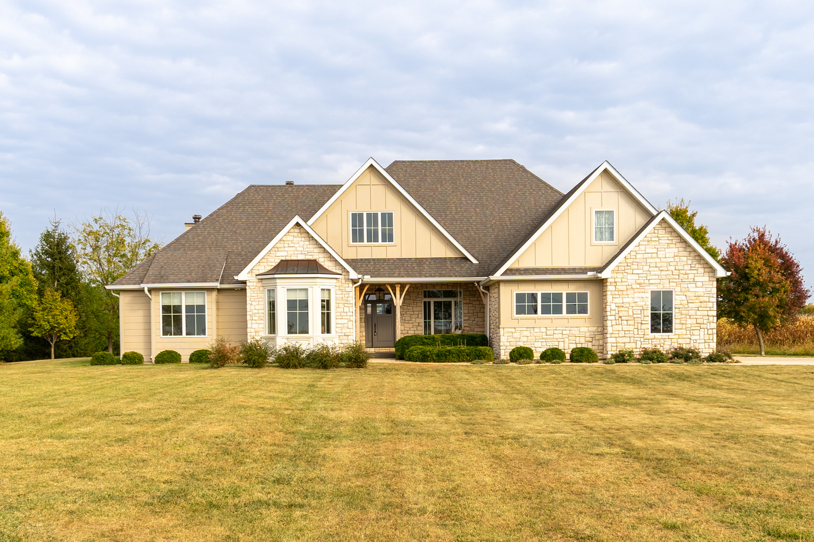 2138 East 550th Road Oglesby, IL 61348 - Photo 1 of 50 a front view of house with yard and green space
