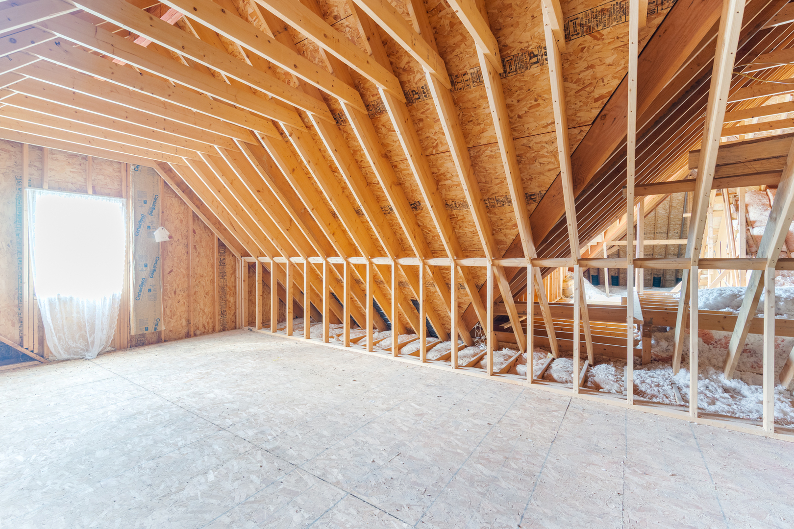 2138 East 550th Road Oglesby, IL 61348 - Photo 37 of 50 an empty room with windows