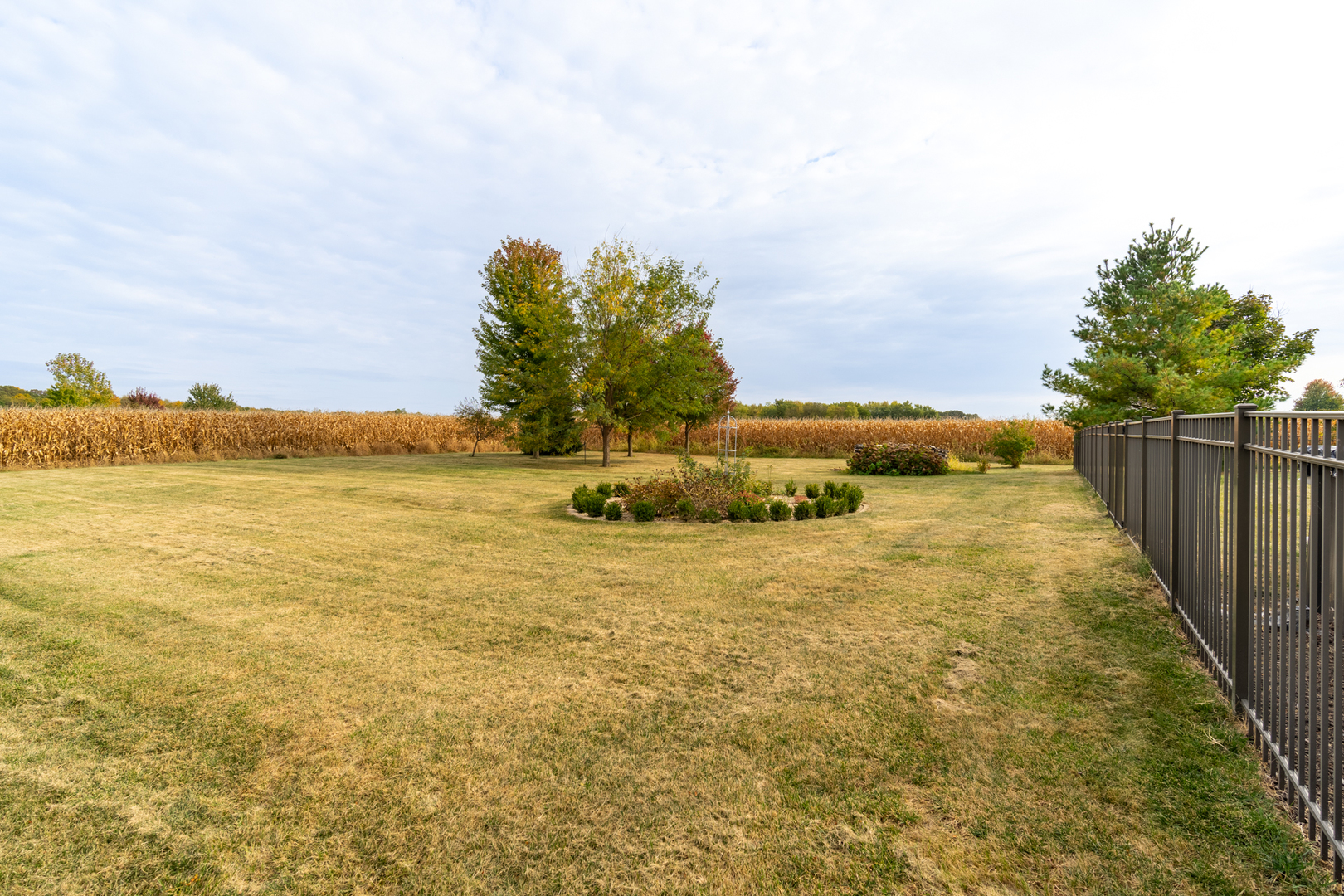 2138 East 550th Road Oglesby, IL 61348 - Photo 44 of 50 a view of an ocean