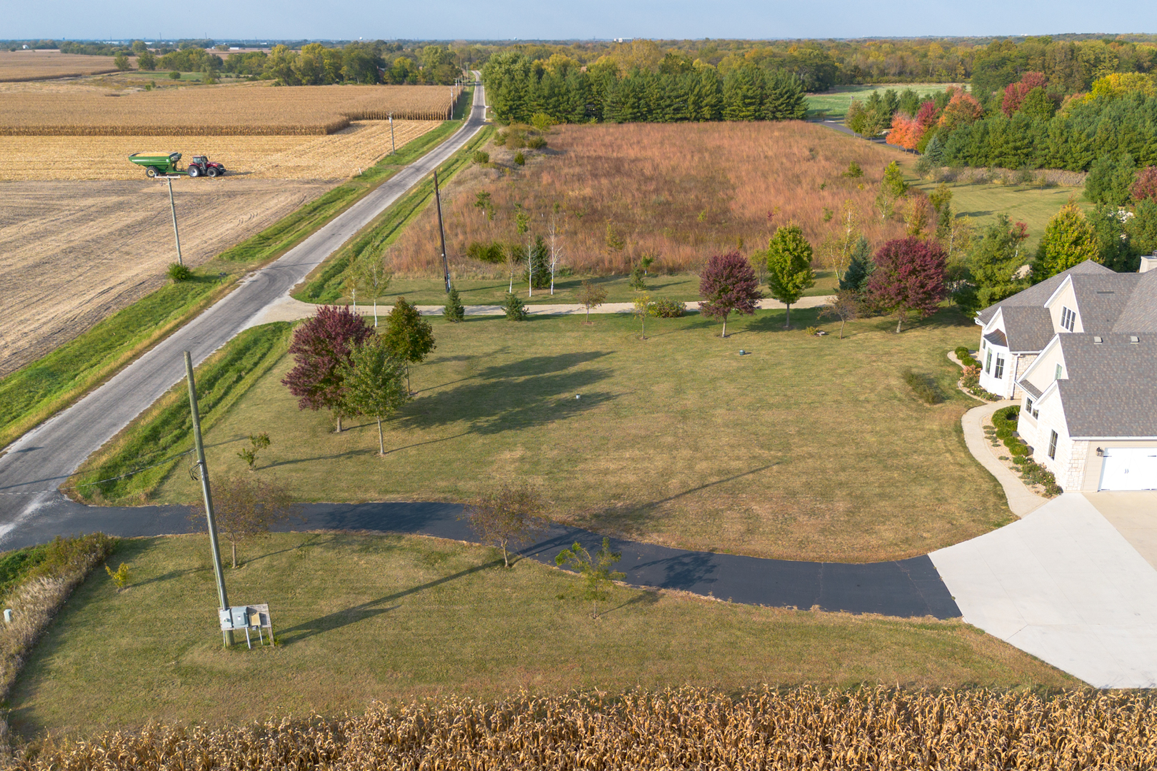 2138 East 550th Road Oglesby, IL 61348 - Photo 5 of 50 a view of a lake with a yard