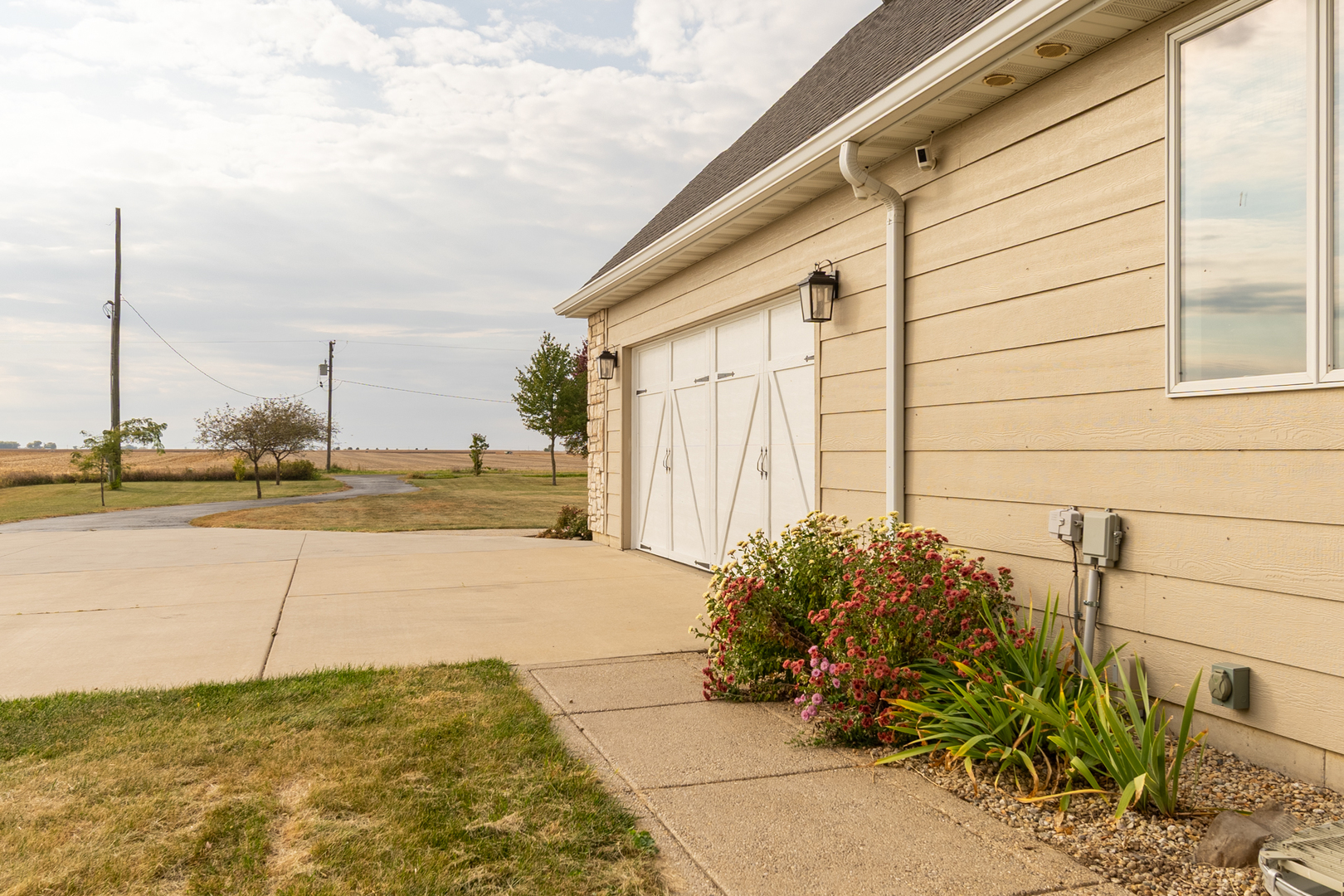 2138 East 550th Road Oglesby, IL 61348 - Photo 9 of 50 a view of a terrace