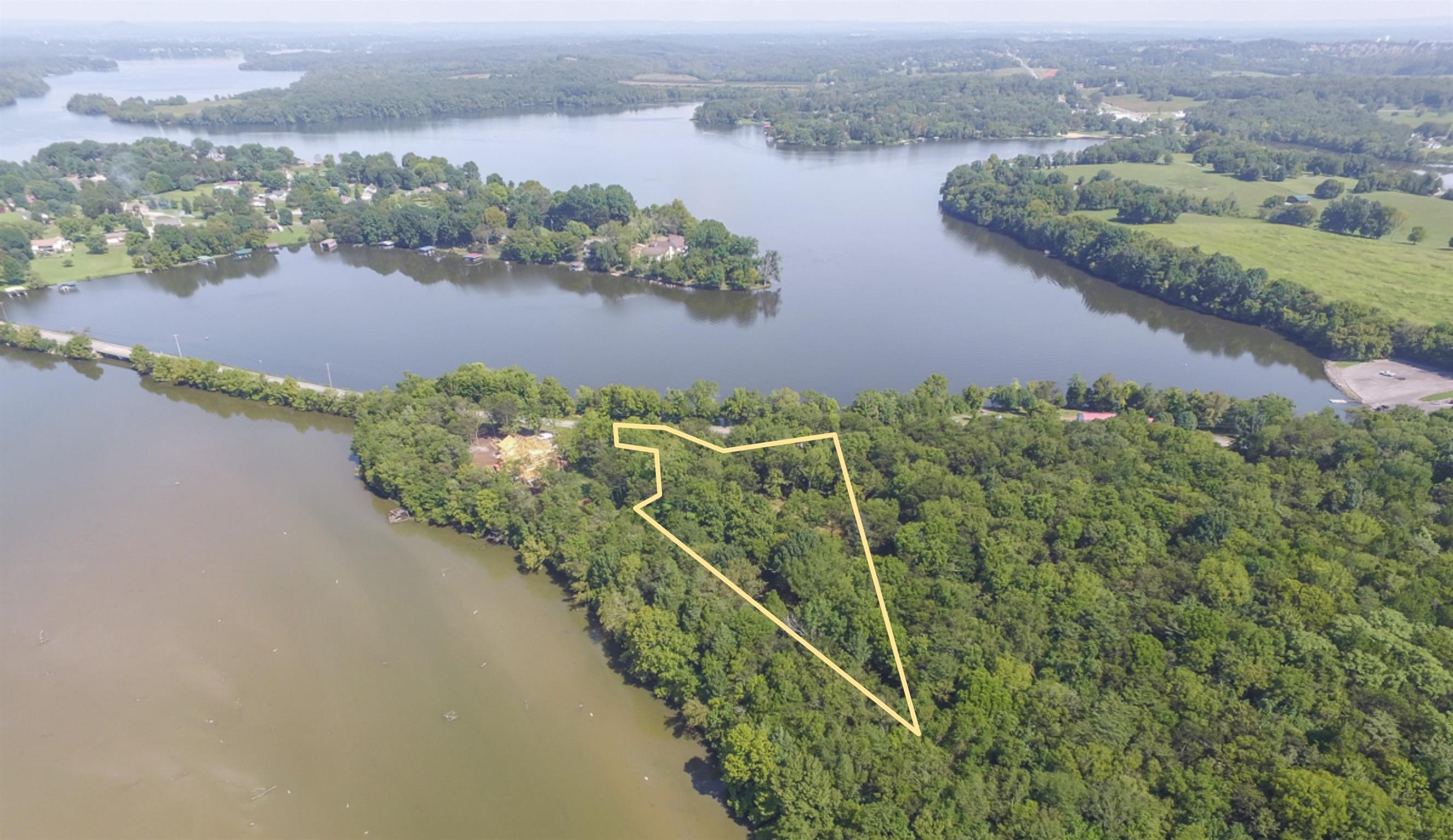 an aerial view of a yard