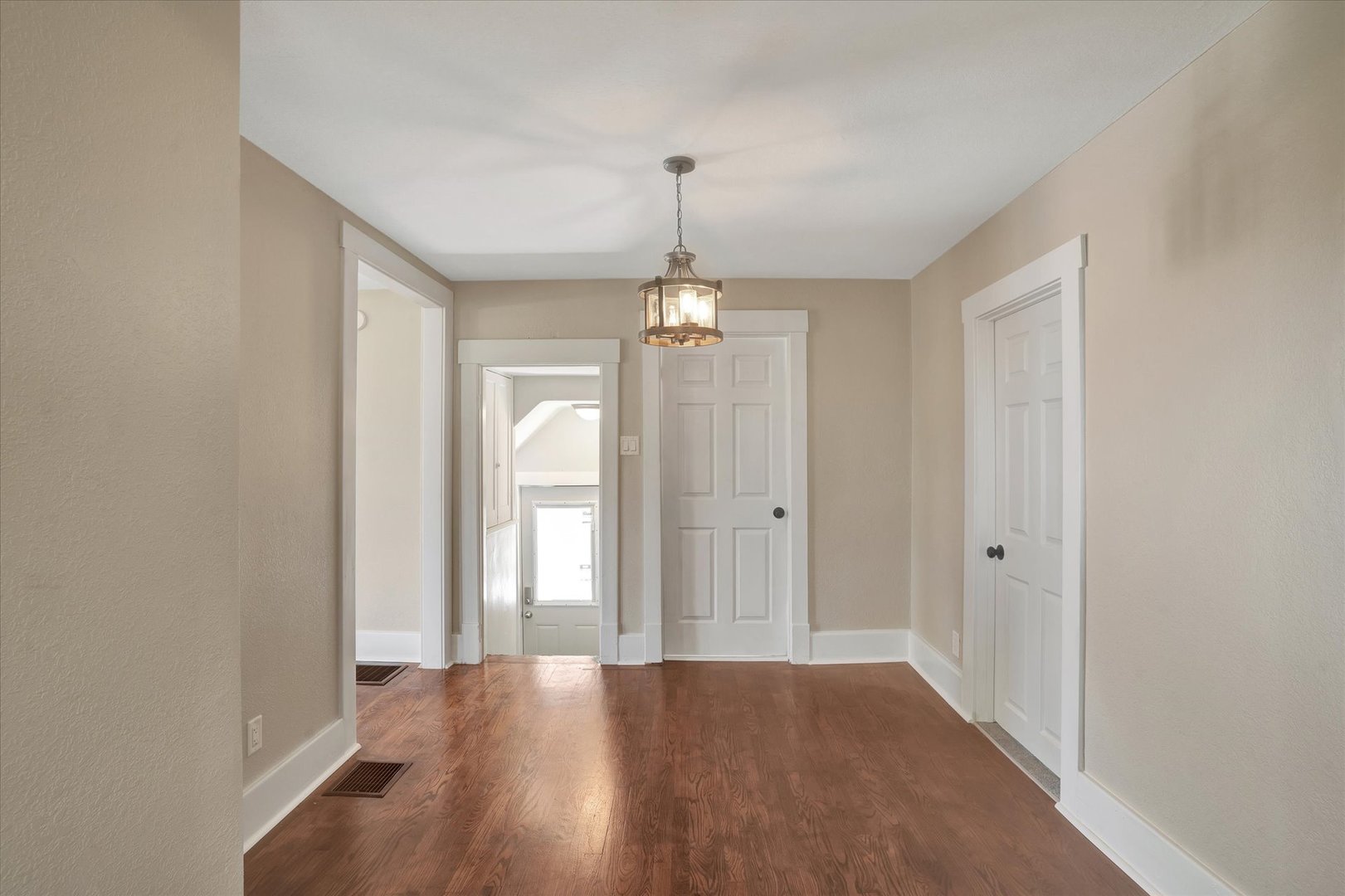 2011 North High Cross Road Urbana, IL 61802 - Photo 11 of 36 Gallery Image 11