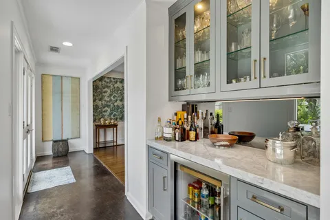 $1,895,000 | 6123 Riverview Way, Houston, TX 77057