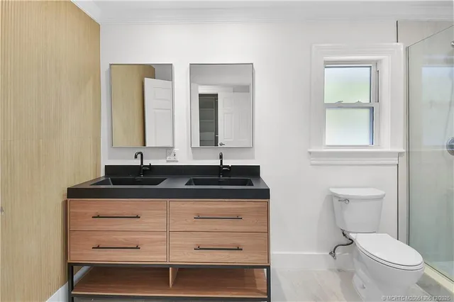 $1,275,000 | 4 Copaire Road, Sewall's Point, FL 34996